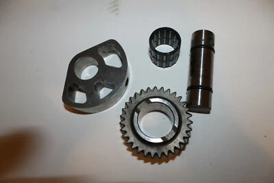 1997 - 2003 Chevrolet S10 S-10 2.2L NV1500 Transmission Reverse Idler Gear - Image 1 of 3