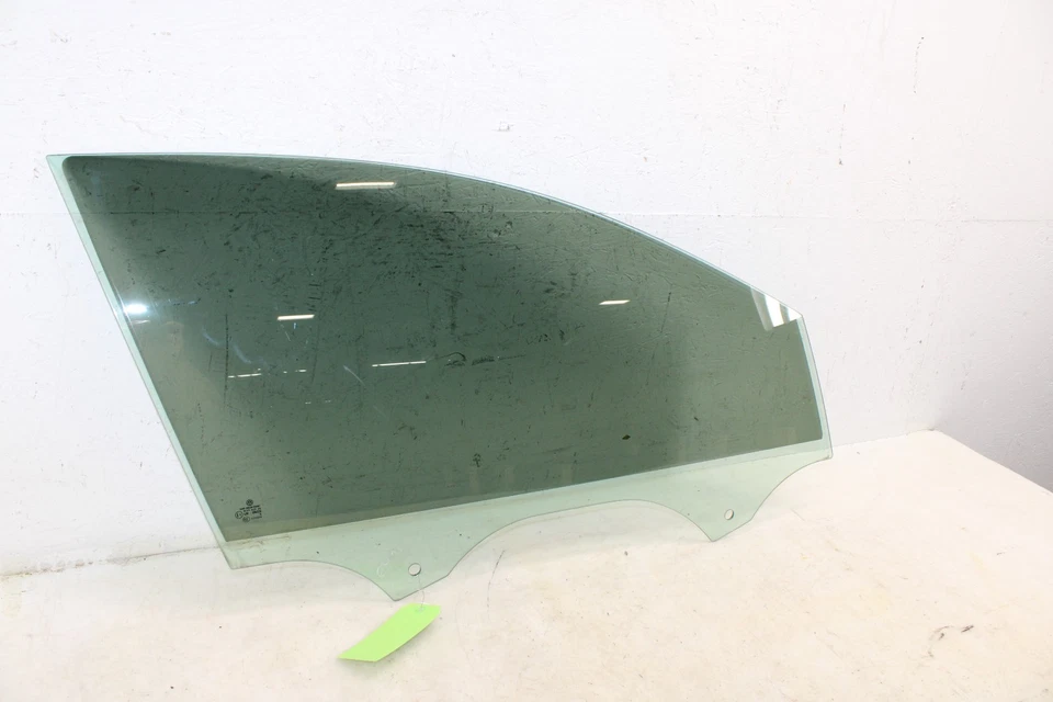 Volkswagen GTI 2015-2021 puerta delantera derecha ventana vidrio OEM LX35 Foto 1 de 4