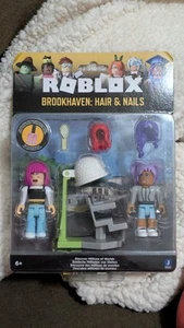 Figuras de acción Roblox Collection Brookhaven pelo y uñas 3" con artículo virtual nuevas - Imagen 1 de 5