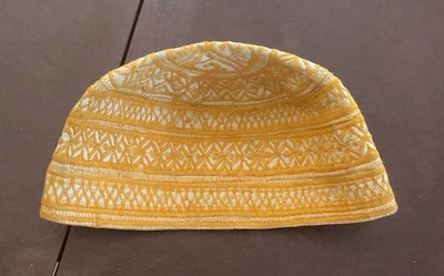 Hermoso Sombrero Kufi Topi Bordado 100% Algodón Hecho al Sol Nigeria Foto 1 de 4