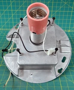 Holophane Vantage Industrial Light 841C Wired to 277V - No Globe - Picture 1 of 6