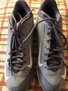 youth football cleats size 7