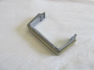 Whelen Freedom LED Lightbar Lens Divider Clear Spacer - Image 1 of 3