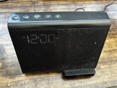 iHome Bluetooth двойной будильник беспроводная зарядка громкая связь iBTW390 - черный - Изображение 1 из 4