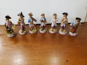 Lote de 7 lencería de porcelana estilo Meissen alemán del siglo XIX monos tocando música - Imagen 1 de 13