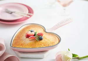 Le Creuset 6-inch Heart Skillet - Pink / EXPRESS - Picture 1 of 2