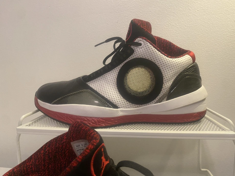 Air Jordan 2010 9,5 Dwayne Wade negro/blanco/rojo EXCELENTE ESTADO ligeramente usado Foto 1 de 4