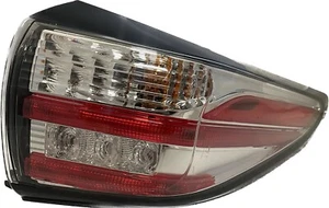 2015-2018 NISSAN MURANO RIGHT TAIL LIGHT (RH) OEM 26550-5AA0A - Picture 1 of 5