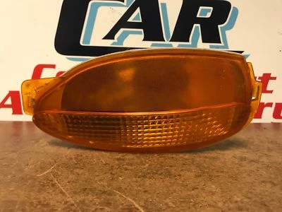 2001 BUICK LESABRE RIGHT/PASSENGER SIGNAL LIGHT #31 OEM - Image 1 of 4