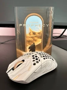 Finalmouse ULX Prophecy Clix Medium  - Picture 1 of 1