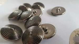 Vintage/retro shank button `Viking shield` new 12pcs,dia 22.7mm, vintage silver - Picture 1 of 10