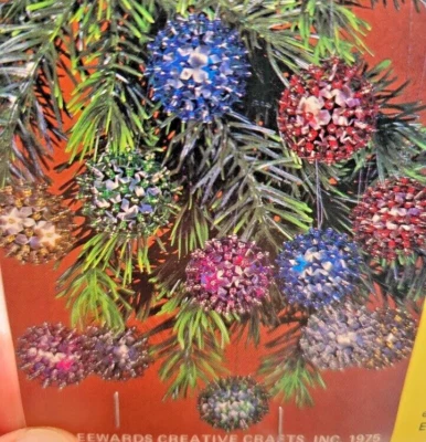LeeWards Shooting Stars ¡Hace 12! Kit de adornos navideños de cuentas de lentejuelas 1975 de colección Foto 1 de 4