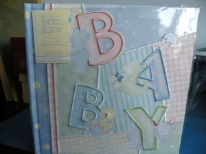 CR Gibson Baby Fotoalbum Unisex fasst 200 Kunst Cathy Heck Neu G12 - Bild 1 von 6