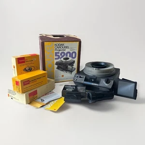 Kodak Carousel 5200 Slide Projector Remote Carousel Stack Loader Ektanar C Lens - Picture 1 of 21