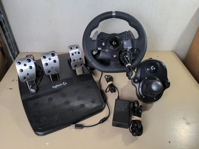 Roda de corrida Logitech G920 e pedais com câmbio de força motriz testado funcionando - Imagem 1 de 4