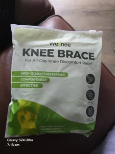 Wellnee Grey Knee Brace for All-Day Knee Discomfort and Pain Relief - Picture 1 of 2