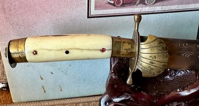 Antiguo mini sable indonesio HECHO PARA MERCADO HOLANDÉS cambio de siglo Foto 1 de 4