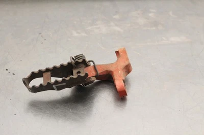 1984 Honda XR250R левая опора для ног PEG W824 - Изображение 1 из 4