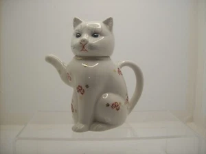 China Vintage White and Gold Cat Novelty Floral Porcelain Teapot - Picture 1 of 6