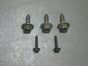 03 Caravan Town Country Voyager Passengers Side Safety Device Mounting Bolts - Bild 1 von 2