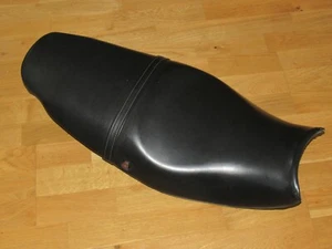 TRIUMPH 955I RS SEAT 2002. - Picture 1 of 3