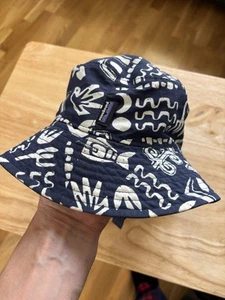 Patagonia Kids Trim Brim Bucket Hat Blue Floral Large Girls boys unisex strap - Picture 1 of 9