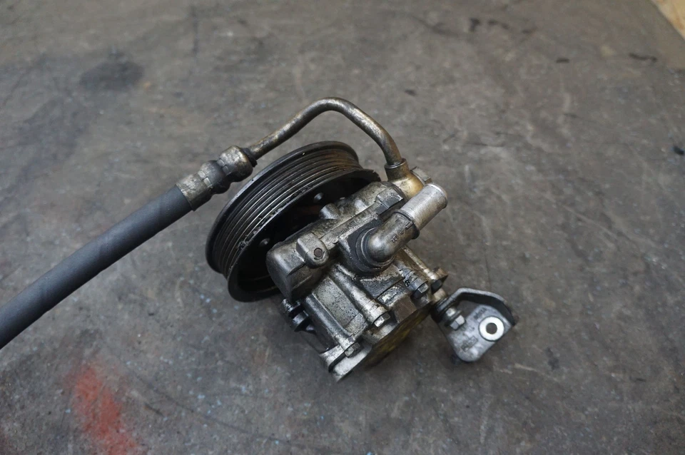 Bomba de dirección asistida LR014089 OEM Range Rover LR4 2010-13 Foto 1 de 2