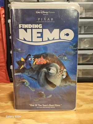 Finding Nemo VHS Walt Disney Pixar Clamshell Ellen Degeneres - Image 1 of 4
