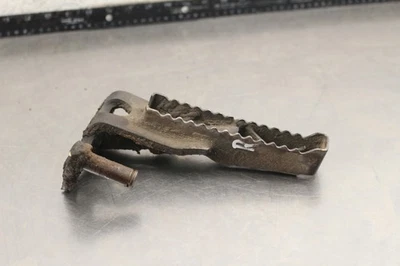 Yamaha Moto 4 YFM225 1986 reposapiés derecho clavija paso W826 Foto 1 de 4