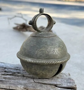 Large Antique Vintage Cow Horse Sleigh Bronze Bells Rich Patina - Picture 1 of 6