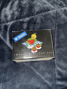 Rare Vintage 2000 Warner Bros. Studio Store Tweety Strawberry Mini Tea Cup Set* - Picture 1 of 6