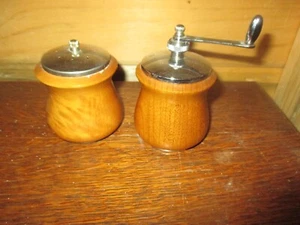 MCM Vintage DANISH STYLE Wooden SALT SHAKER & PEPPER MILL - USA Made - 1950's - Picture 1 of 4