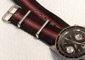 15 vendidos Correa de reloj Black Bond 20mm vintage militar G10 nylon rojo, gris y negro - Imagen 1 de 7