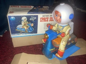 Vintage Space Scooter Amico -Battery Operated -Works! With Box (CLEAN NEW COND) - Picture 1 of 23
