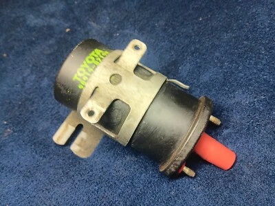 Toyota Pickup Truck 4Runner 22RE Ignition Coil W/O Module Denso 90919-02190 OEM - Image 1 of 4