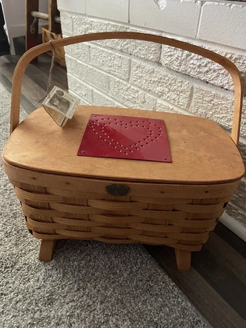 Peterboro Basket/ Red Heart Cover
