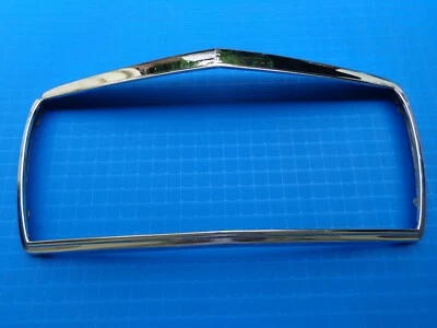 Mercedes Benz W114 W115 frame grille shell 200 220 230 240 D 250 280 E C CE - Изображение 1 из 4