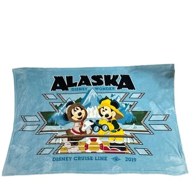 Сувенир Disney Cruise Line Wonder Alaska плед с Микки Маусом 2019 - Изображение 1 из 4