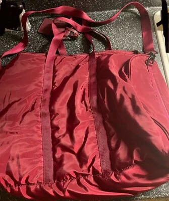 Bolso rojo Sole Society Foto 1 de 2