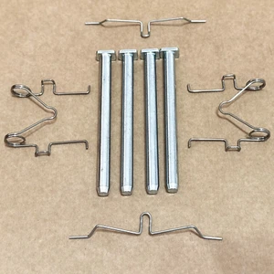 Für Lexus GS300 GS450h 2005-2012 Bremsbelag Hardware Montagesatz Pin Hinten - Bild 1 von 1