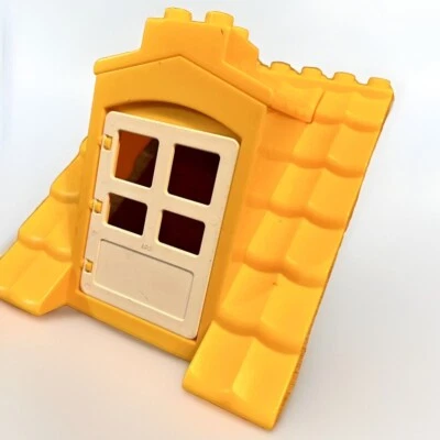 Lego Duplo YELLOW GOLD GABLED ROOF w/ DOOR Building House Farm Barn Piece Part Foto 1 de 4