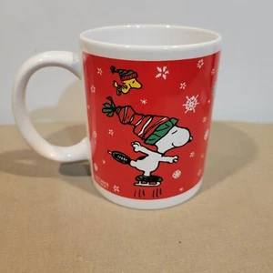 Seasons Greetings Snoopy Skating Woodstock Ceramic  Mug Cup  Galerie Holiday - Bild 1 von 5