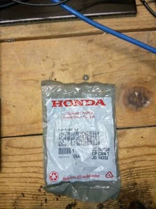 GENUINE HONDA Bolt, Flange (12X18) PART# 90018-SNA-010 - Picture 1 of 2