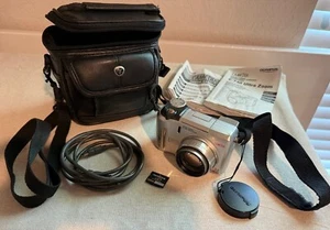 Olympus Camedia C-720 Ultra Zoom Digital Camera w/case, XD card, USBcord, manual - Picture 1 of 16