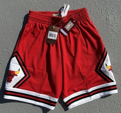 Men's Mitchell & Ness NBA Road Swingman Shorts Chicago Bulls 75-76 Red Small - Image 1 of 4