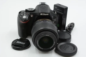 Nikon D5200 24,1 MP CMOS SLR digital con 18-55 mm f/3,5-5,6 AF-S DX VRf04159 - Imagen 1 de 6
