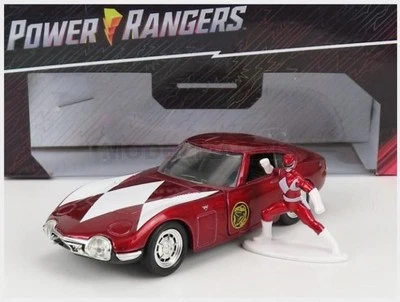 JADA 33074 TOYOTA - 2000GT COUPE 1967 WITH POWER RANGERS FIGURE - RED MET WHITE  - Immagine 1 di 2