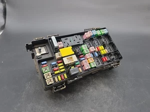 2010 Dodge Grand Caravan Journey Town & Country TIPM Fuse Box 04692305AG X23-750 - Picture 1 of 8