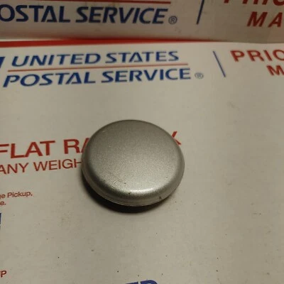 2003 - 2005 03 04 05 PT Cruiser tampa aro central prata OEM usado - Imagem 1 de 4