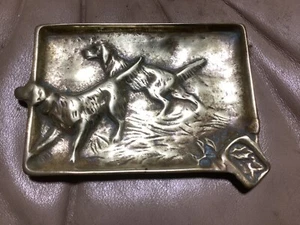 VINTAGE SETTER DOGS BRASS ASHTRAY HUNTING SCENE 4 3/4" x 3 1/2" - Picture 1 of 2